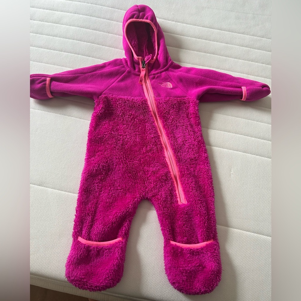 Northface bunting suit 3-6mo- pink!